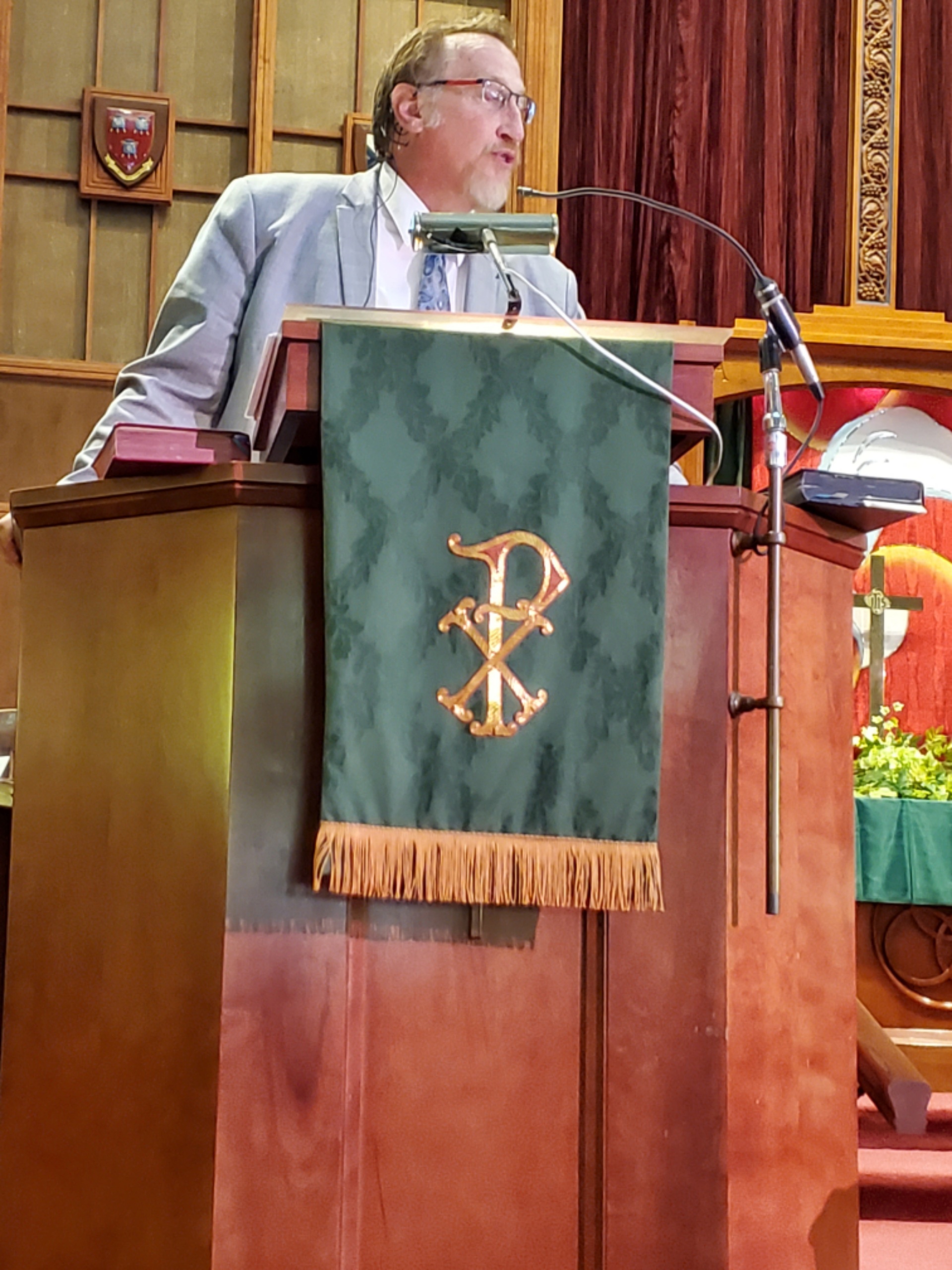Methodius Preaching Reaching Up – First United Methodist Church — Newton, Iowa